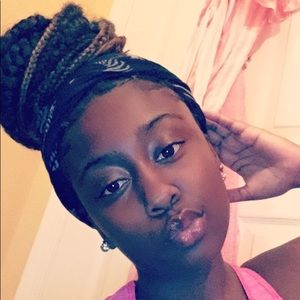 Meet your Posher, Alexus